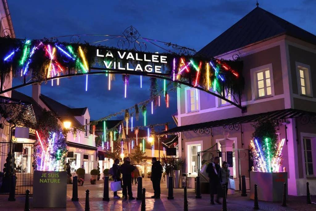 Fountain Place Disneyland And Paris Lagny 외부 사진